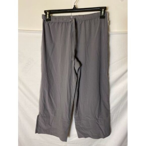 REEBOK WOMENS ACTIVEWEAR WORKOUT PANTS SIZE MEDIUM M 8/10 GRAY CROPPED CAPRI - Picture 1 of 1